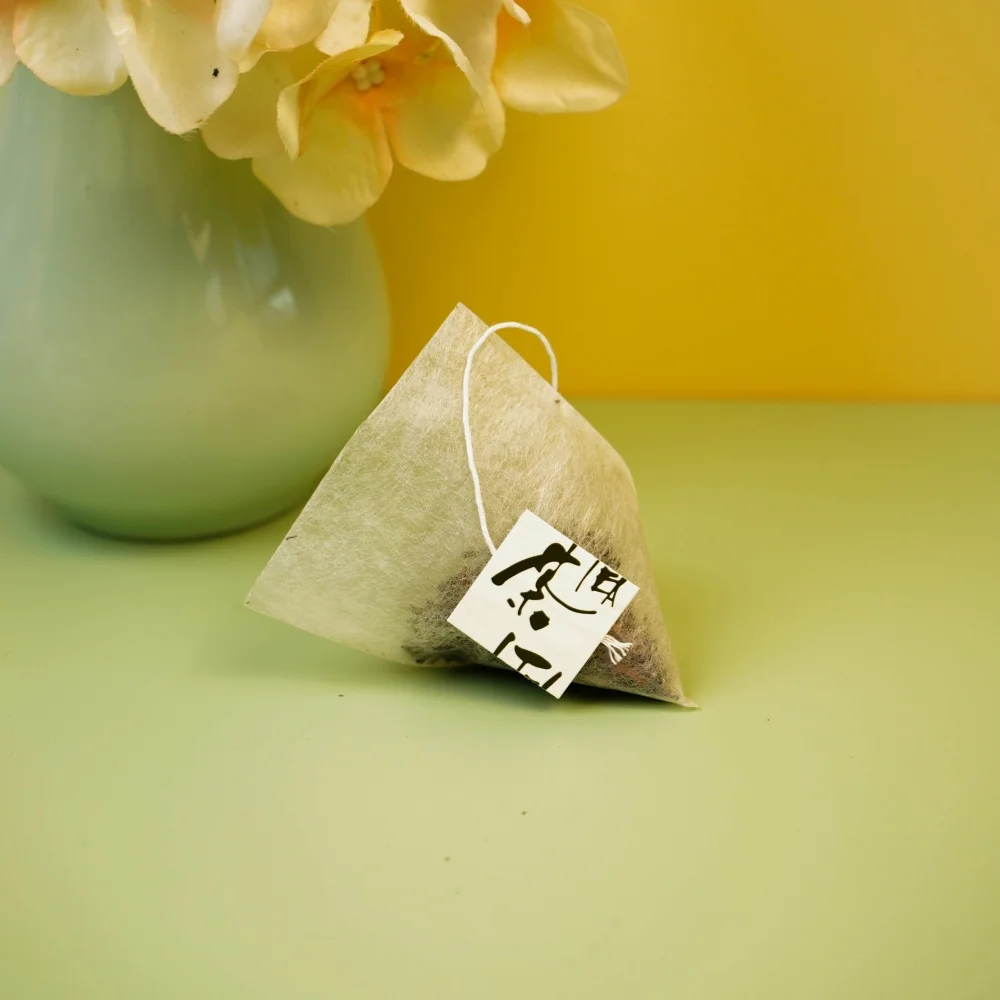 Sachets de thé avec étiquettes personnalisées